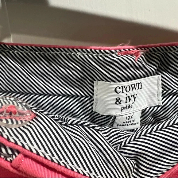 NWT Crown & Ivy Pink Shorts Size 12p - Picture 3 of 3